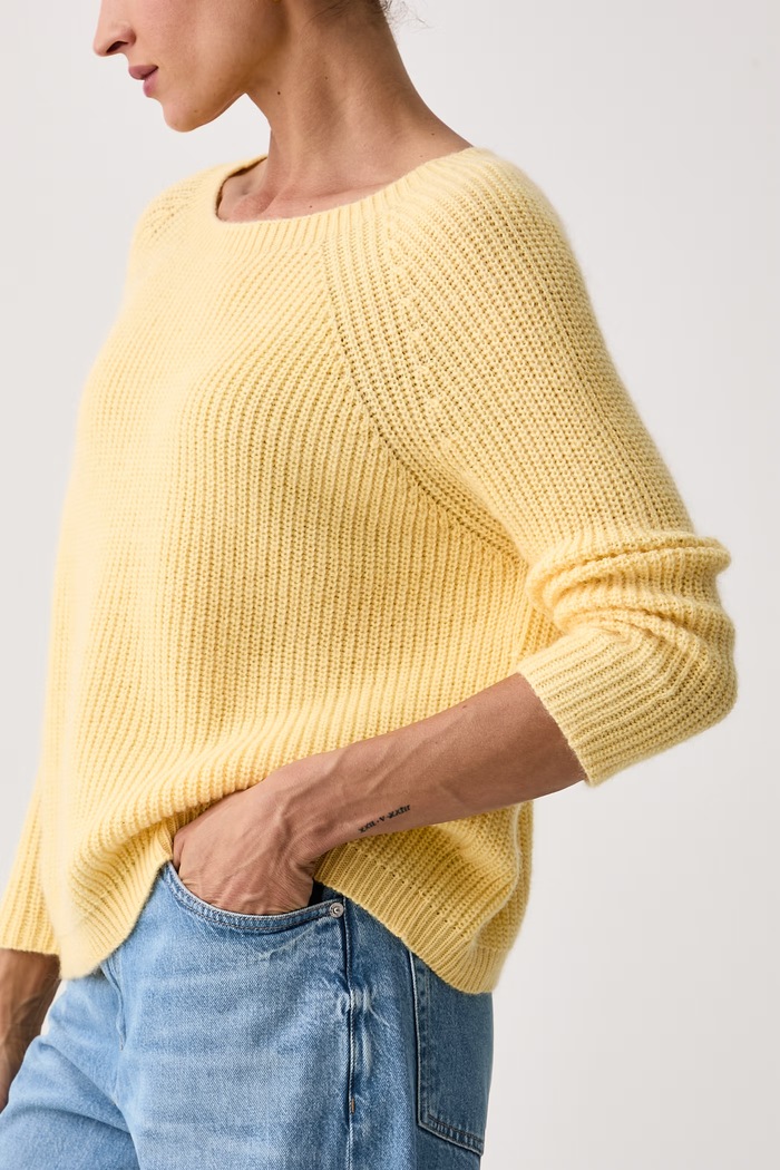 Sweter damski z wełną WKDXENO Weekend Max Mara 2625366112600 żółty