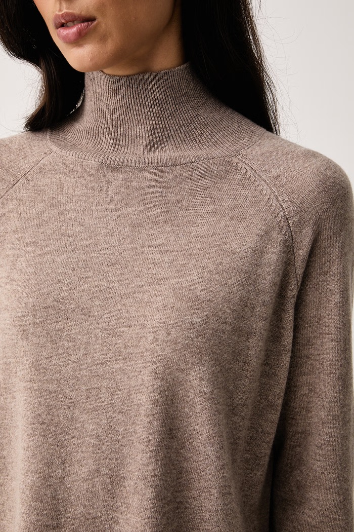 Sweter damski wełniany WKDZARINA Weekend Max Mara 2625366082600 beżowy