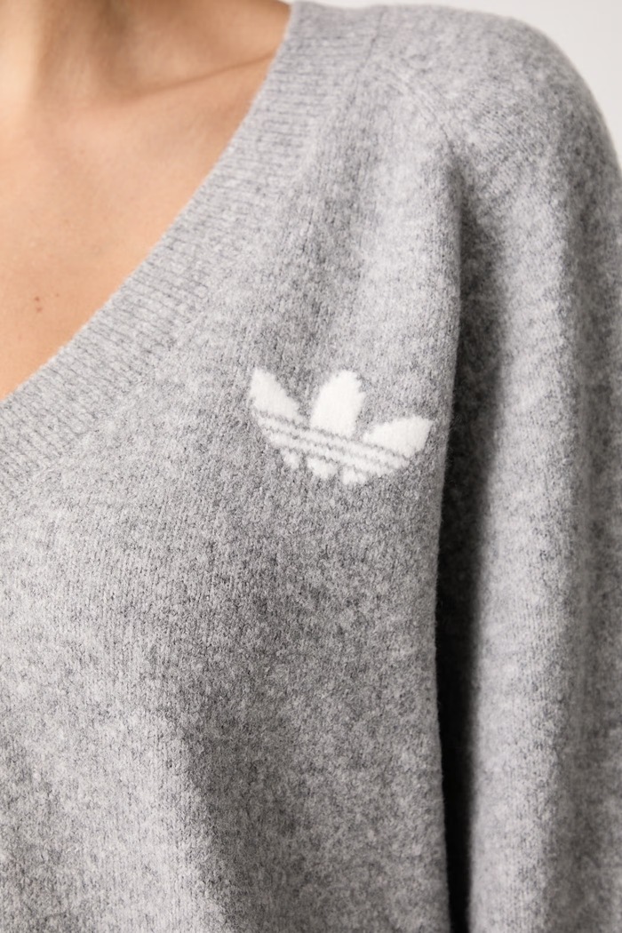 Sweter damski Essentials Knit adidas Originals szary IA4446