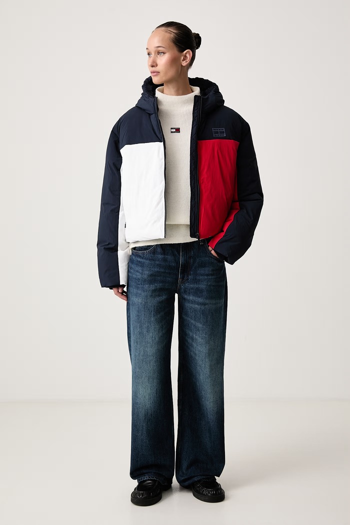 Tommy Jeans Sweter damski z wełną DW0DW23349 beżowy AW26