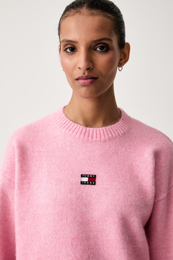 Tommy Jeans sweter damski z dodatkiem wełny różowy DW0DW23831