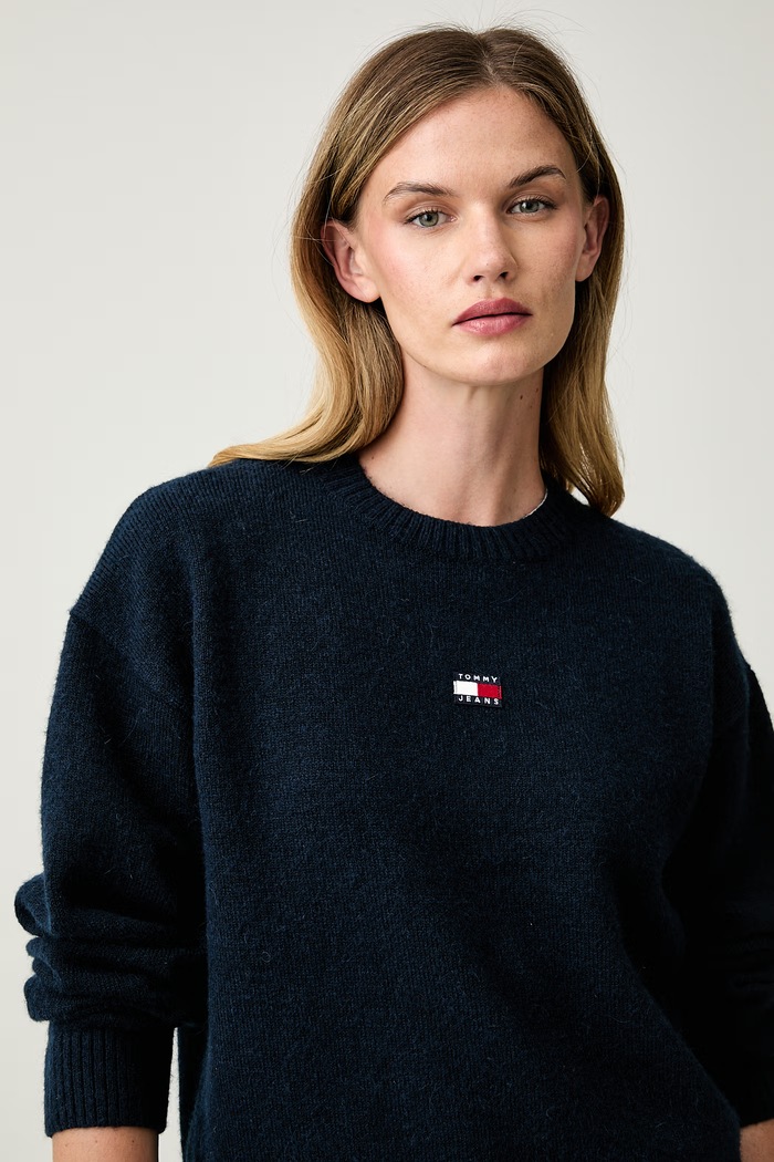 Tommy Jeans sweter damski z dodatkiem wełny granatowy DW0DW23831