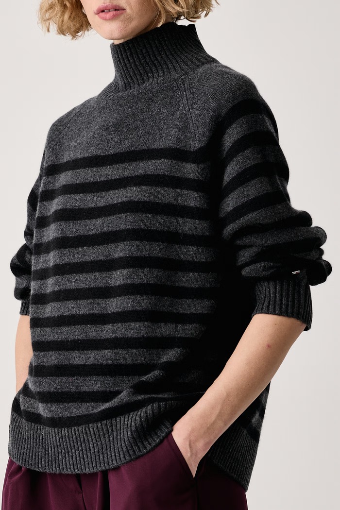 Pulover ženski volnen Tommy Hilfiger WW0WW52228 siva