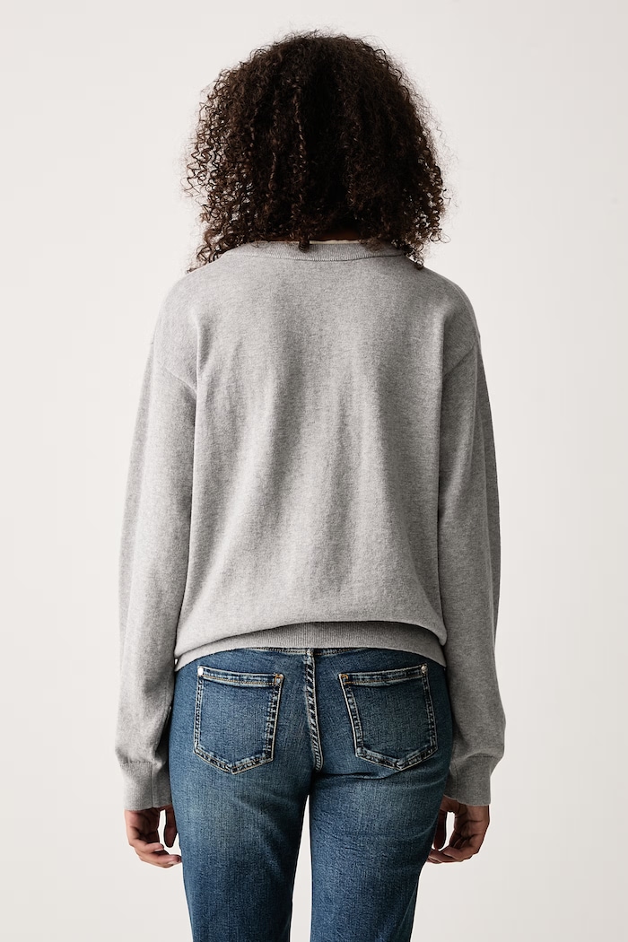 Odzież Calvin Klein Jeans Sweter damski z wełną LV047H371G szary