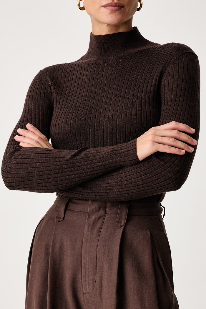 Poludolčevita ženska vunena Calvin Klein smeđa LV044H352G