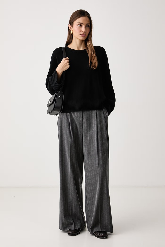 United Colors of Benetton Sveter dámsky s vlnou 1SJWD10HU čierna AW26