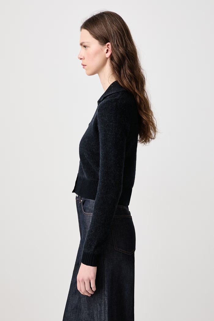 Kardigan damski z wełną Fred Perry K3166.608 granatowy