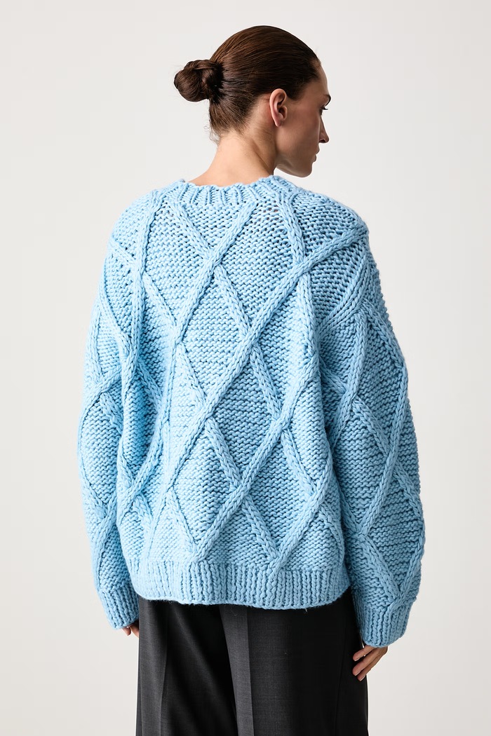 Odzież Stine Goya Sweter damski wełniany SG.AW26.K072.2497 niebieski