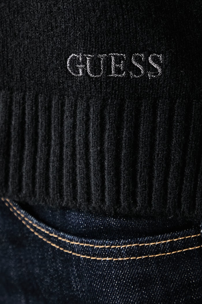 Πουλόβερ γυναικείο με πρόσμιξη μαλλιού AMELIE Guess μαύρο W6BR82.Z1918