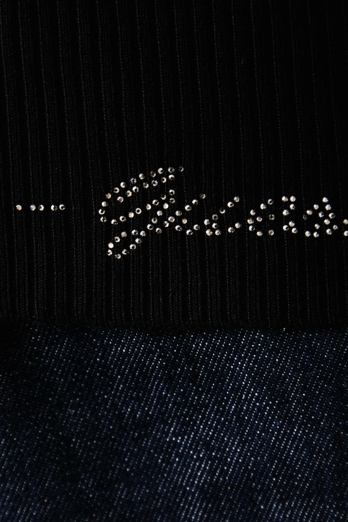 Dolčevita za žene s viskozom ELLIE Guess crna W6BR29.Z1417