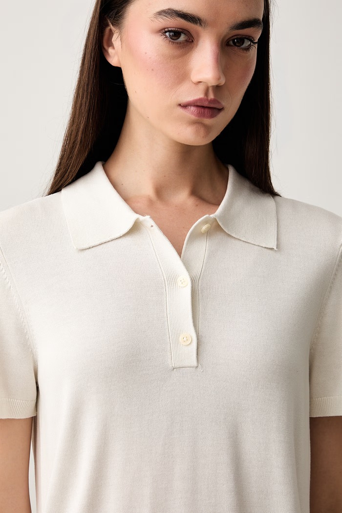 Calvin Klein polo pentru femei din vâscoză bej LV044G311G