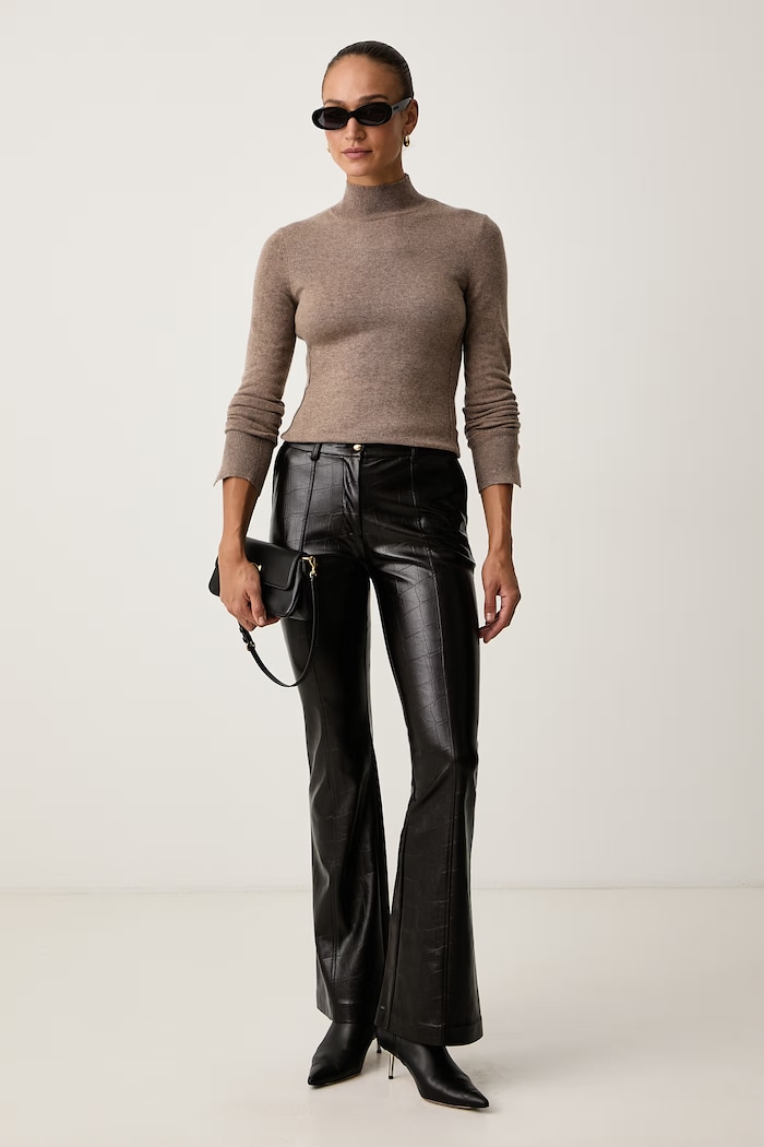 Marciano by Guess Пуловер дамски с добавен кашмир HELSINKI G6BR06.Z1520 бежов AW26