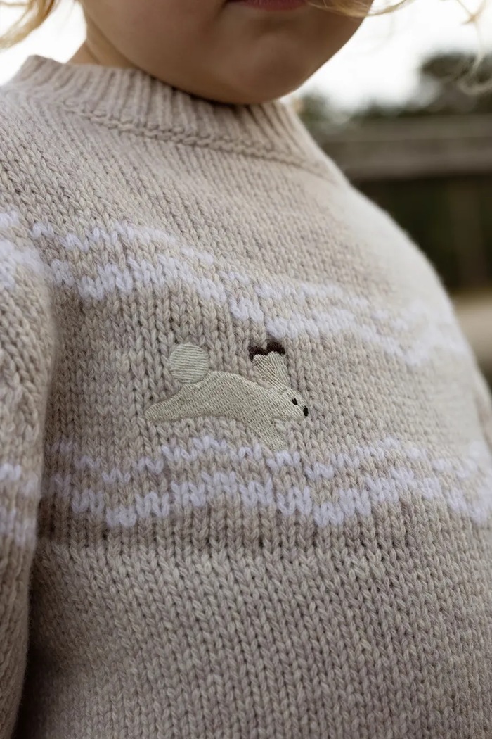 Пуловер за деца от мериносова вълна Yohana Merino Wool Sweater Arctic Hares Donsje бежов 4129301