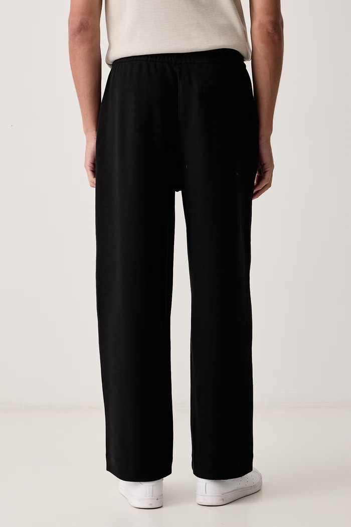 Odzież Calvin Klein Jeans Spodnie dresowe męskie z bawełną LV04RH217G czarny