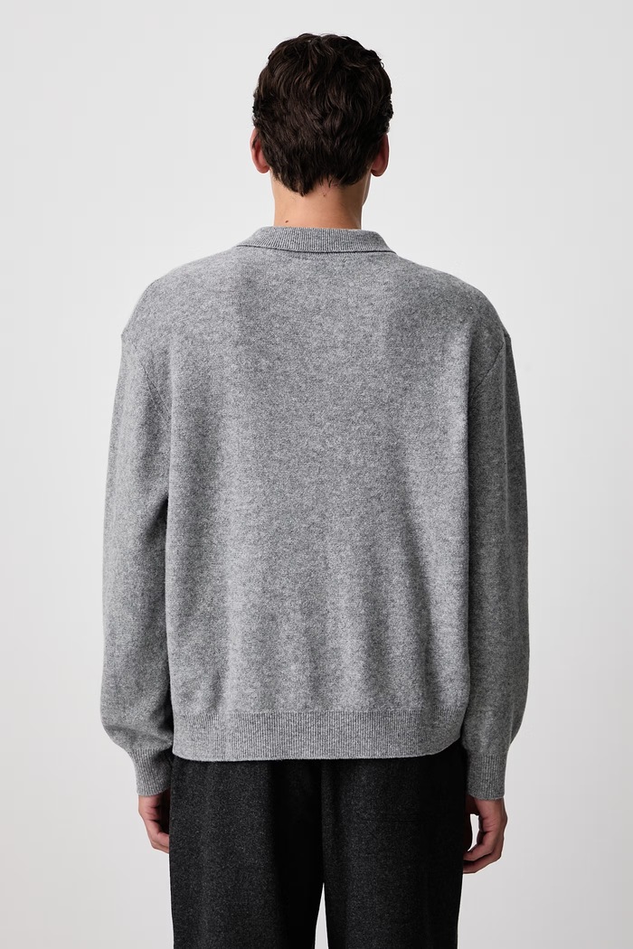 Odzież Frame BOILED WOOL POLO SWEATER sweter wełniany męski MF26KSW004 szary