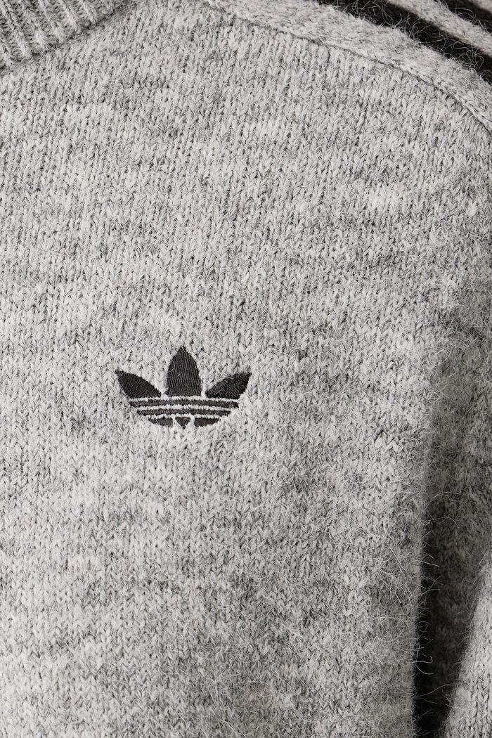 Sweter męski Fluffy Knit Crew adidas Originals szary KE4169