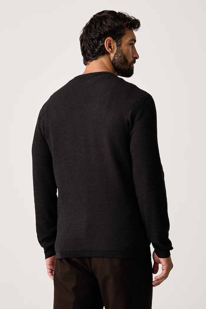 Odzież Armani Exchange Sweter męski z wiskozą XM003012.AF26379 brązowy