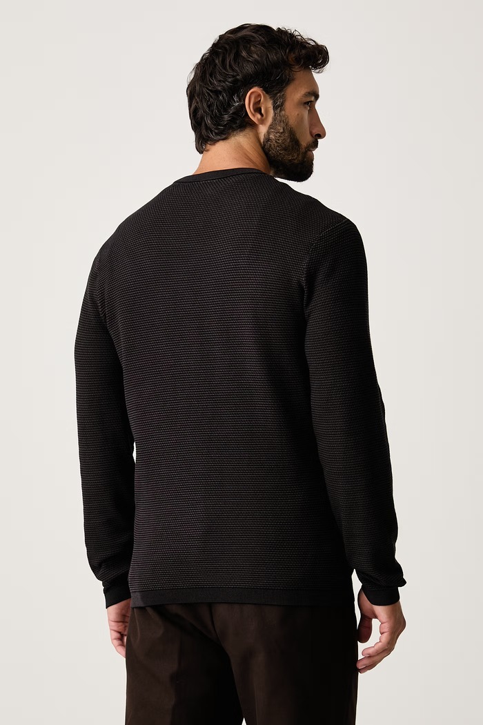 Odzież Armani Exchange Sweter męski z wiskozą XM003012.AF26379 brązowy