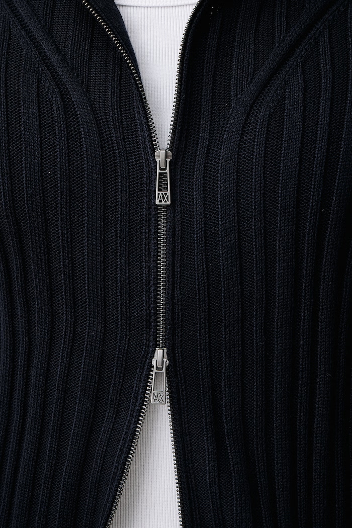 Свитер на застежке мужской с добавлением шерсти Armani Exchange тёмно-синий XM002998.AF14008