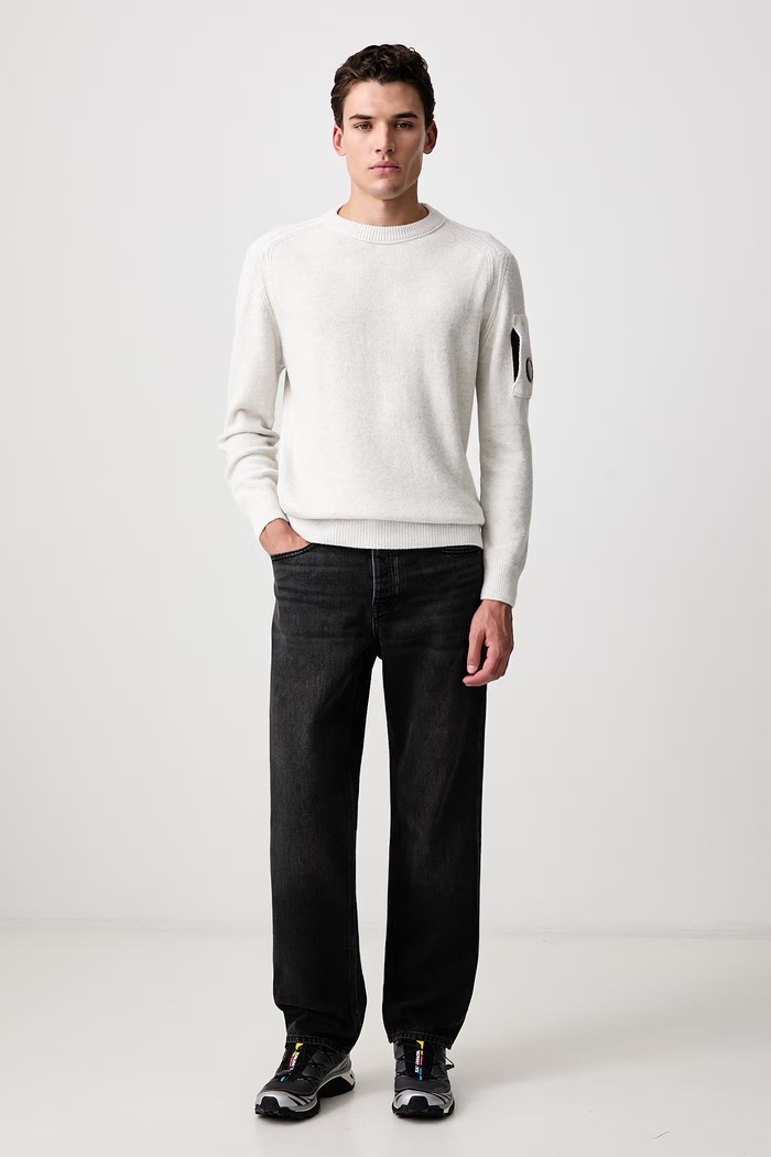 C.P. Company Sweter męski z dodatkiem wełny 21CMKN297A006170A beżowy AW26