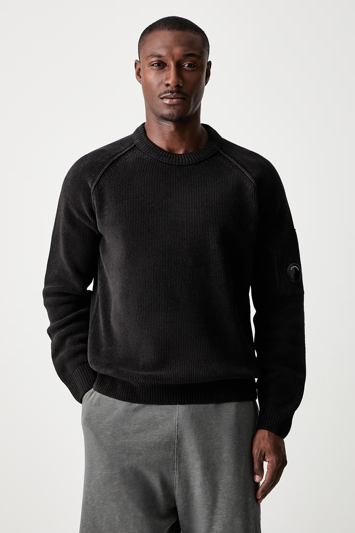 C.P. Company sweter bawełniany męski czarny 21CMKN196A005558G