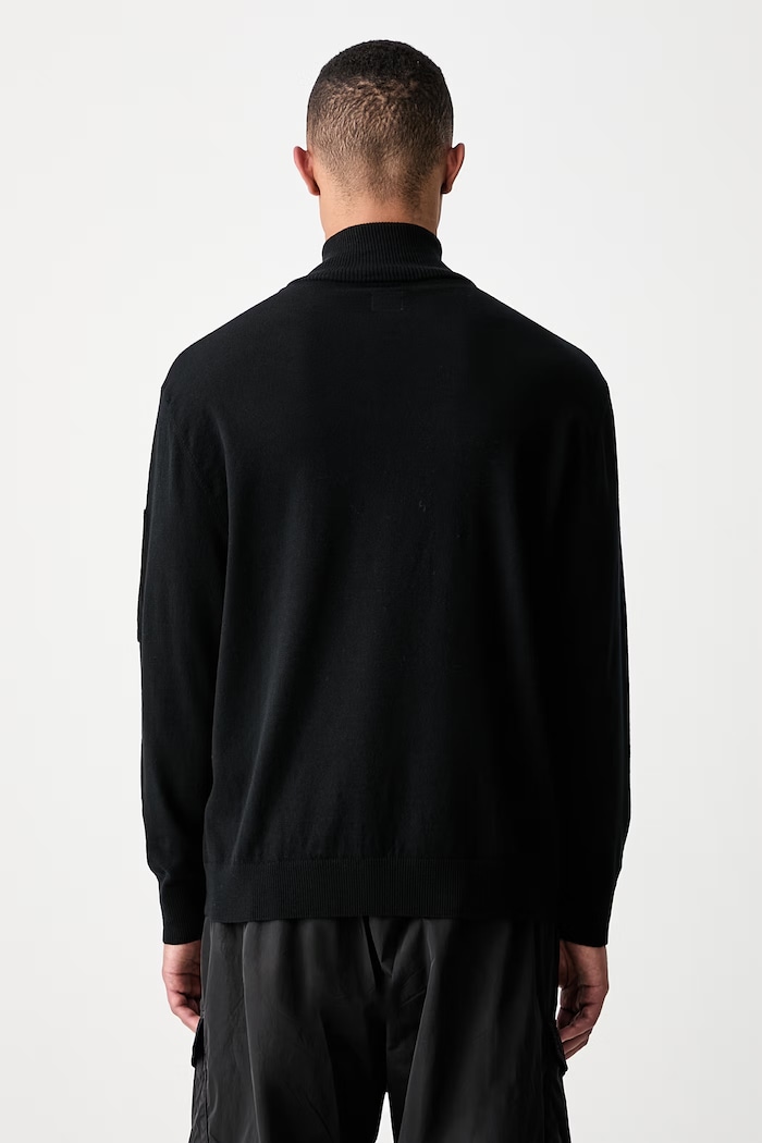 Odzież C.P. Company sweter z wełną męski 21CMKN070A005528A czarny