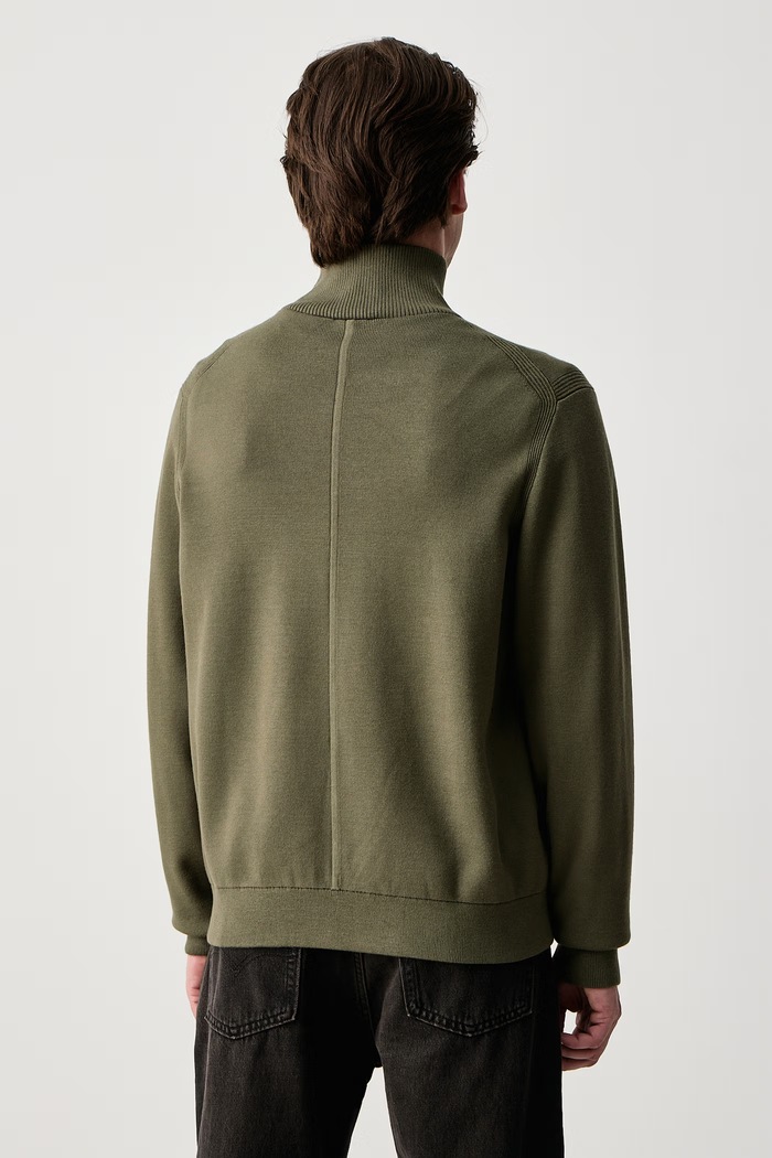 Odzież Calvin Klein Sweter męski z wiskozą LV04LH329G zielony