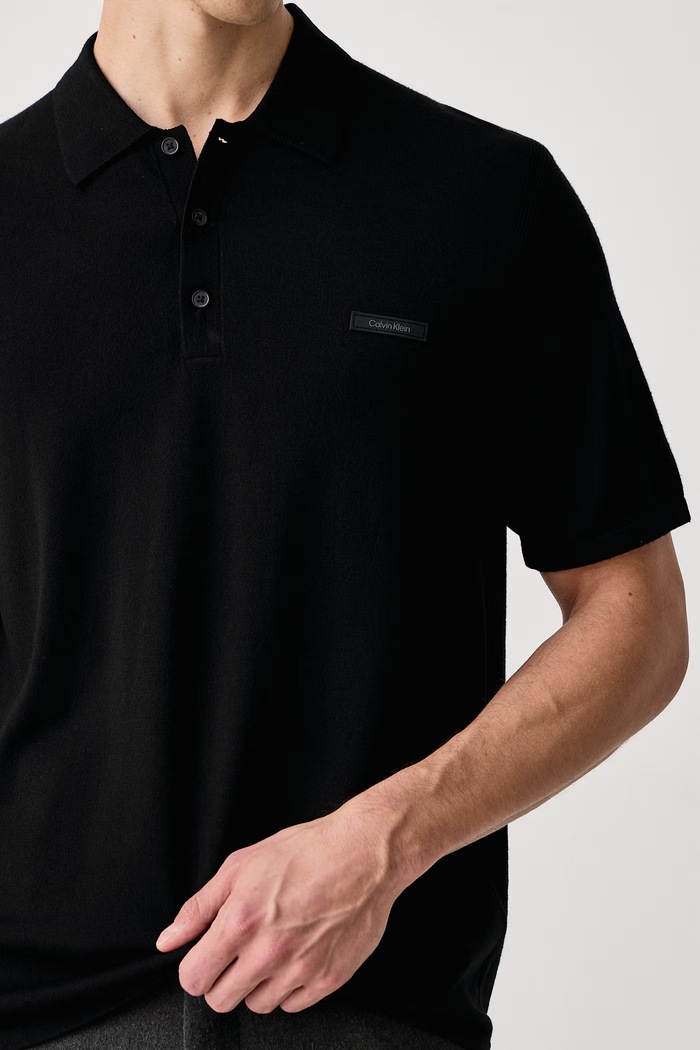 Pletena polo majica za muškarce s viskozom Calvin Klein LV04LH328G crna