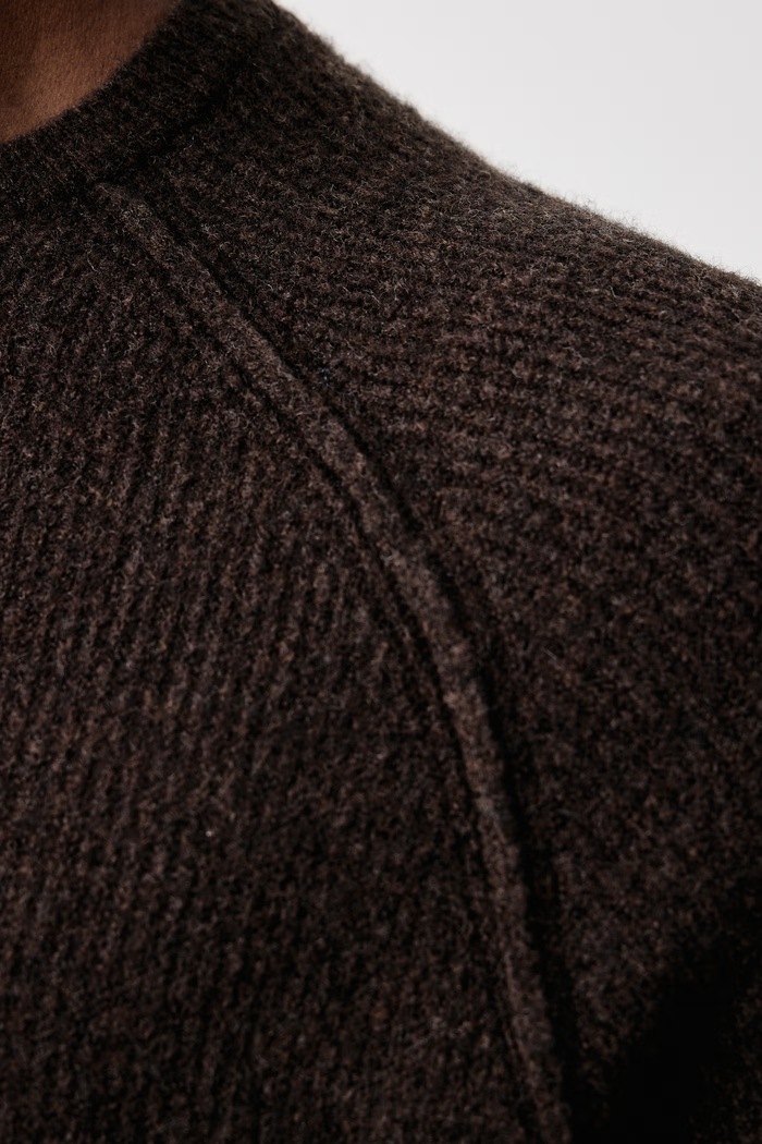 Sweter męski z dodatkiem wełny American Vintage brązowy MDAM18G