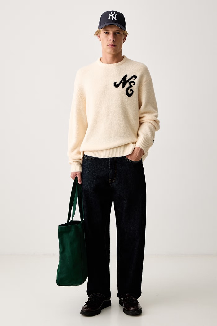 New Era Sweter z dodatkiem wełny 60897453 beżowy AW26