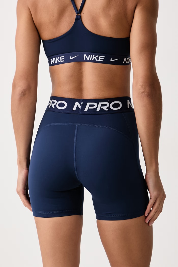 Odzież Nike Szorty sportowe damskie Nike Pro IQ6018.410 granatowy