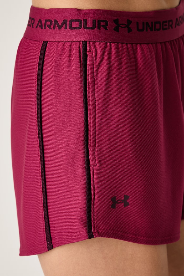 Szorty sportowe damskie Tech Play Under Armour 1389882.622 bordowy