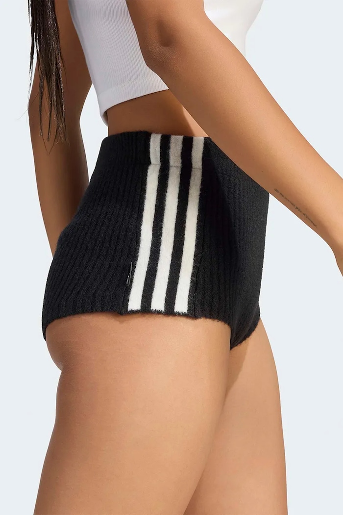 Szorty damskie z dodatkiem wełny Adiluna Season 2 x Jennie adidas Originals czarny LD8935