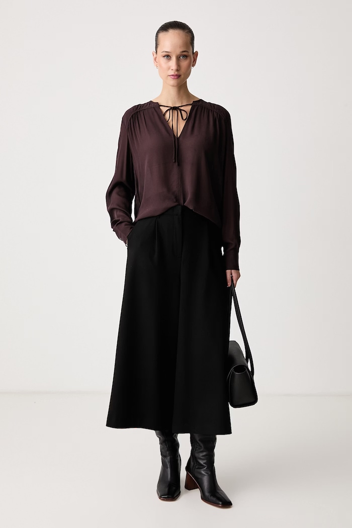 United Colors of Benetton Capri hlače 4L4HDF0CL črna AW26