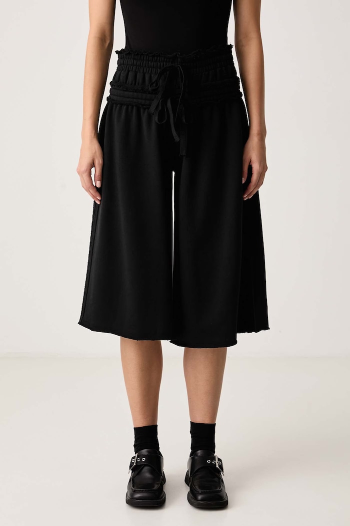 adidas Originals Pantaloni scurți de trening pentru femei din bumbac Winterized Double Jort negru KS9230