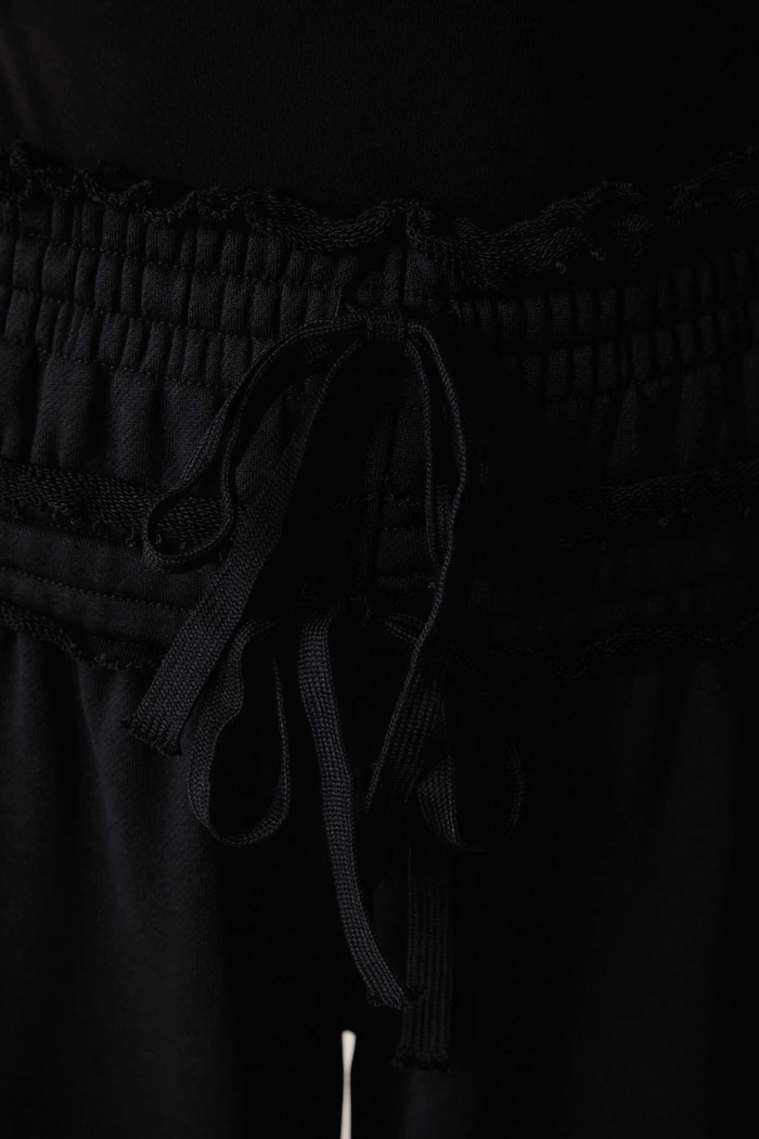 Pantaloni scurți de trening pentru femei din bumbac Winterized Double Jort adidas Originals negru KS9230