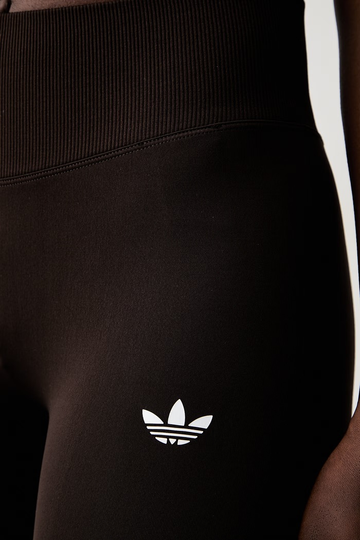 adidas Originals kolarki damskie Essentials brązowy IA4528
