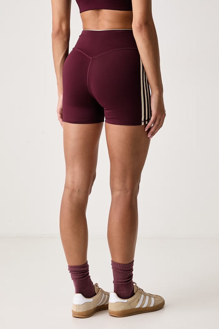 Odzież adidas Performance Szorty sportowe damskie Originals Sport KT6965 bordowy