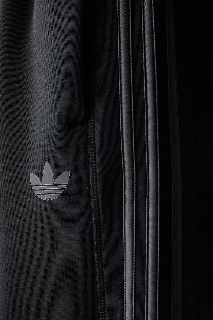 adidas Originals szorty dresowe damskie z bawełną SST 2.0 czarny KT1777