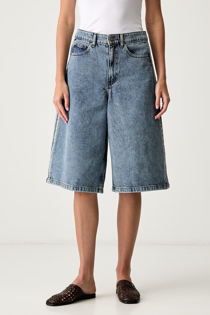 adidas Originals bermuda hlače ženske denim modra KQ6478