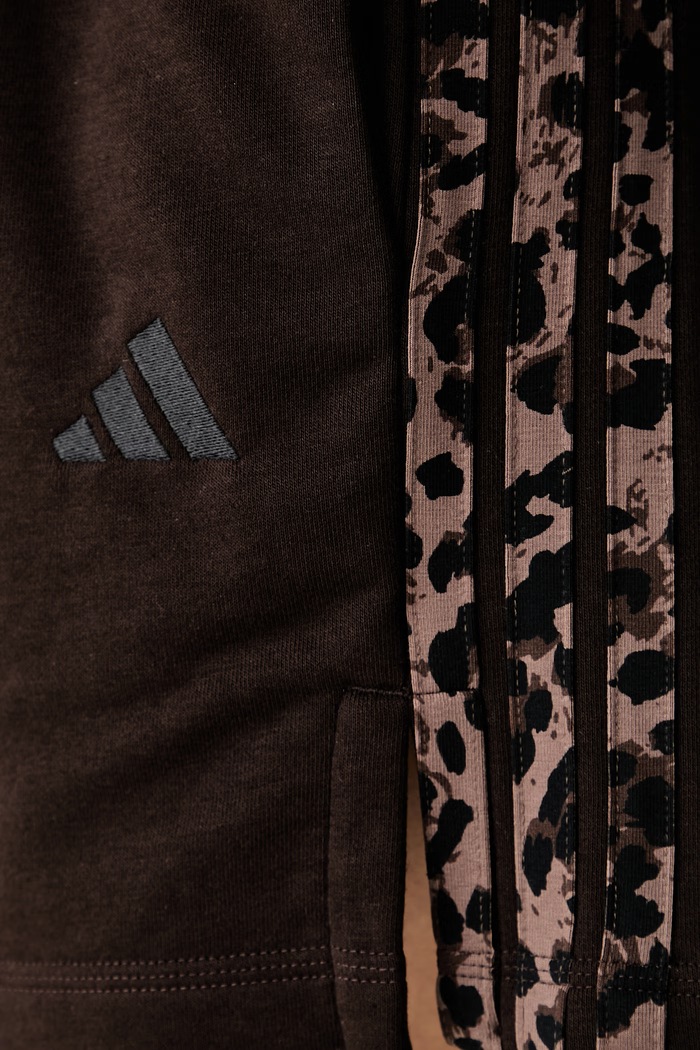 adidas szorty dresowe damskie z bawełną Leopard Pack brązowy KV9301