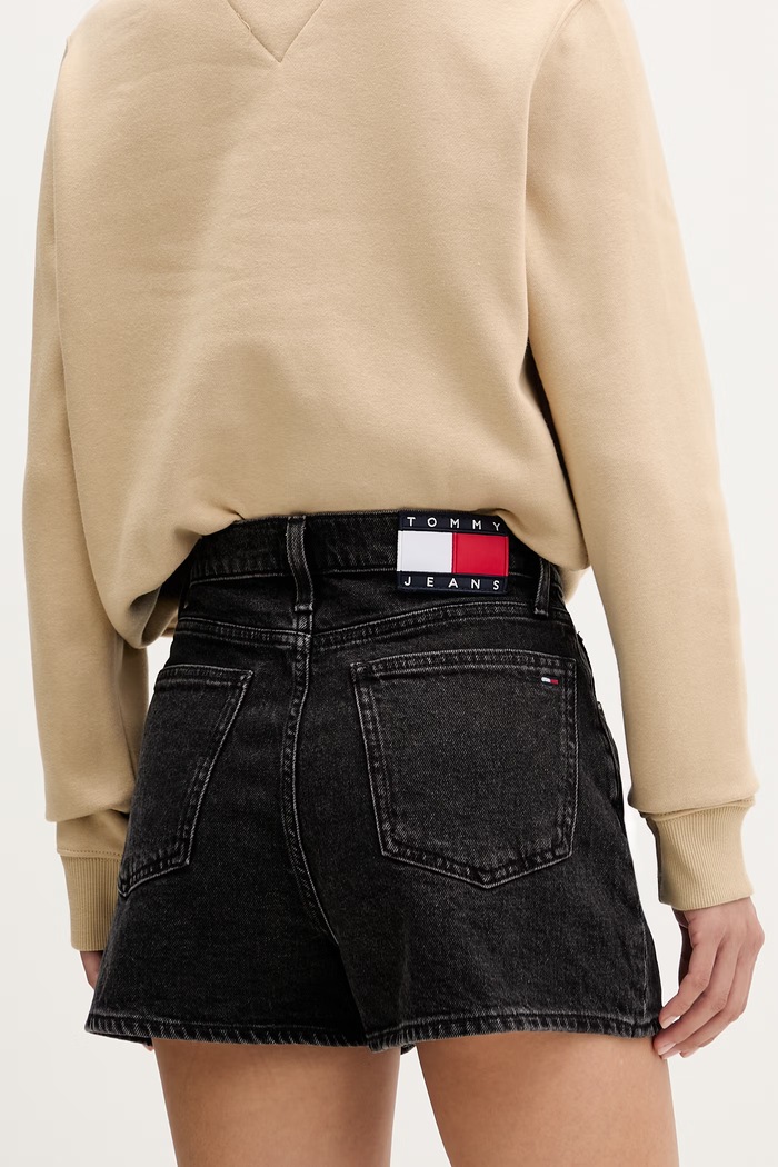 Îmbrăcăminte Tommy Jeans pantaloni scurți pentru femei, din denim DW0DW23057 negru
