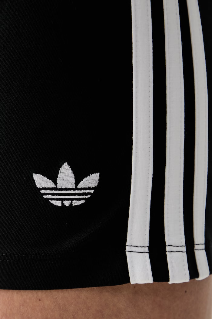 adidas Originals σορτς ποδηλατικό γυναικεία βαμβακερά με ελαστάν μαύρο KD7966