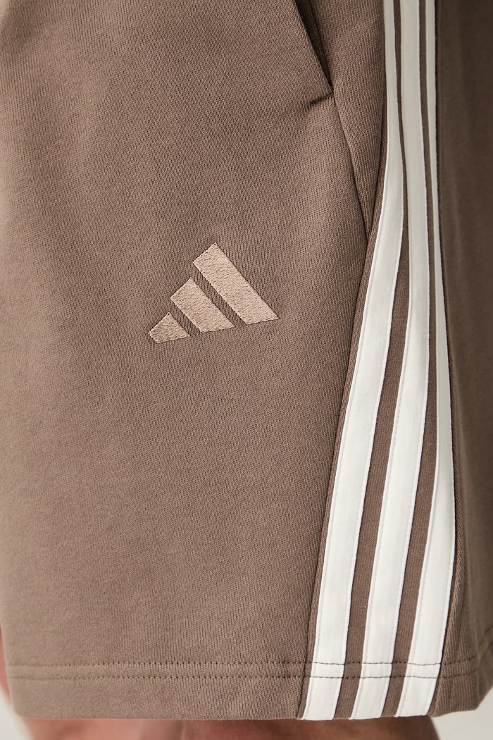 adidas szorty męskie bawełniane KW2382. brązowy