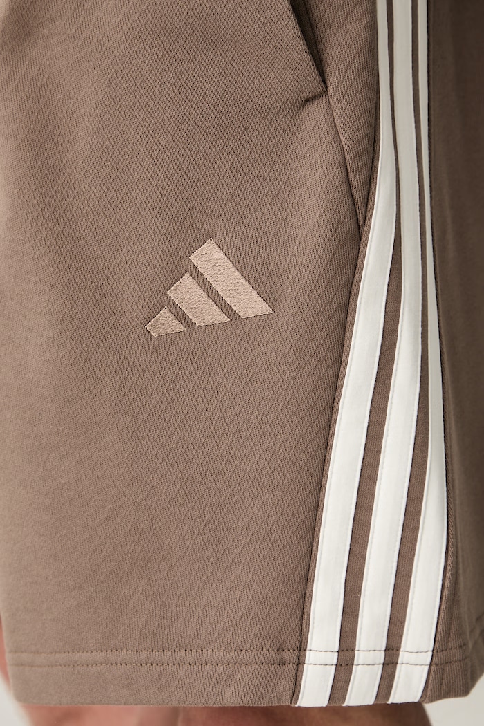 adidas szorty męskie bawełniane KW2382. brązowy