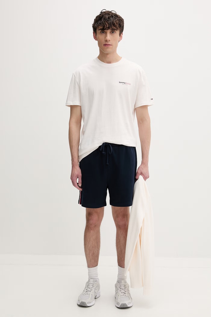 Tommy Jeans σορτς επίσημα Ανδρικά βαμβακερά DM0DM23407 σκούρο μπλε AW26