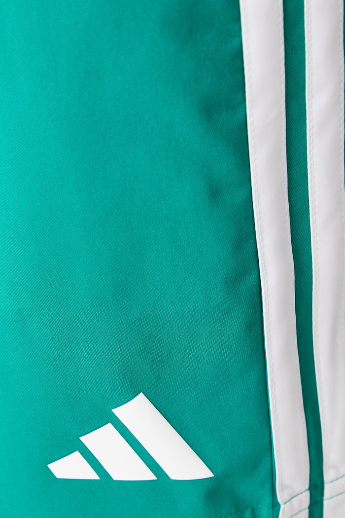 Купальные шорты для мужчин Three Stripes adidas KG1673 зелёный