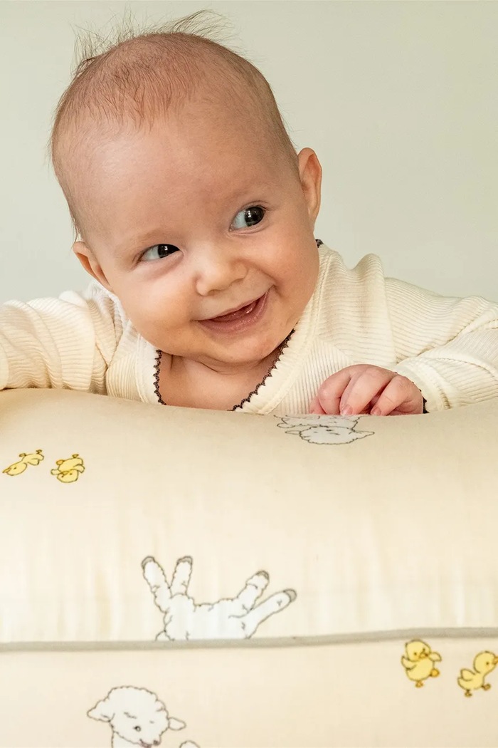 Poduszka do karmienia niemowlęca bawełniana Moon nursing pillow sateen That's mine beżowy 209147.9BY2