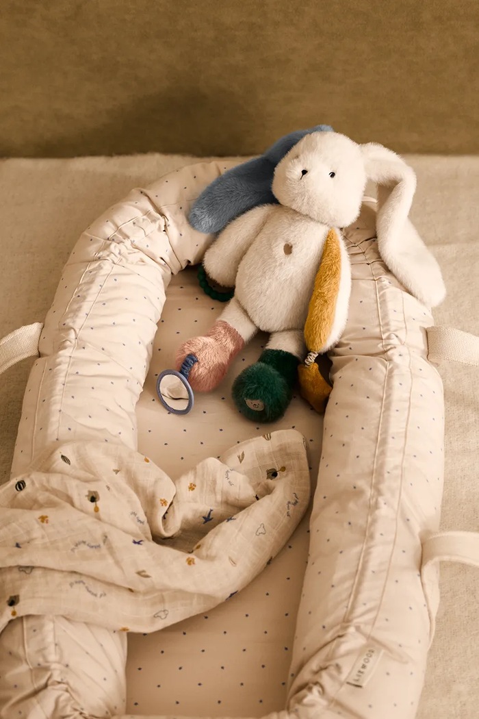 Marsupio porta bebè per neonati in cotone Gro Printed Babylift Liewood beige LW14693.9BY2
