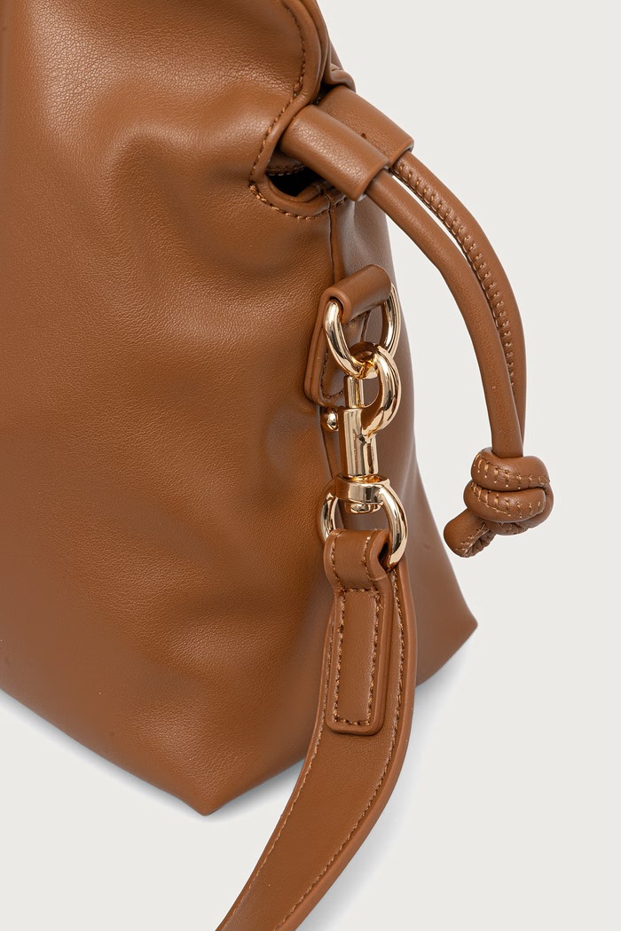 Torebka crossbody damska z imitacji skóry United Colors of Benetton 6IAWVY03P brązowy